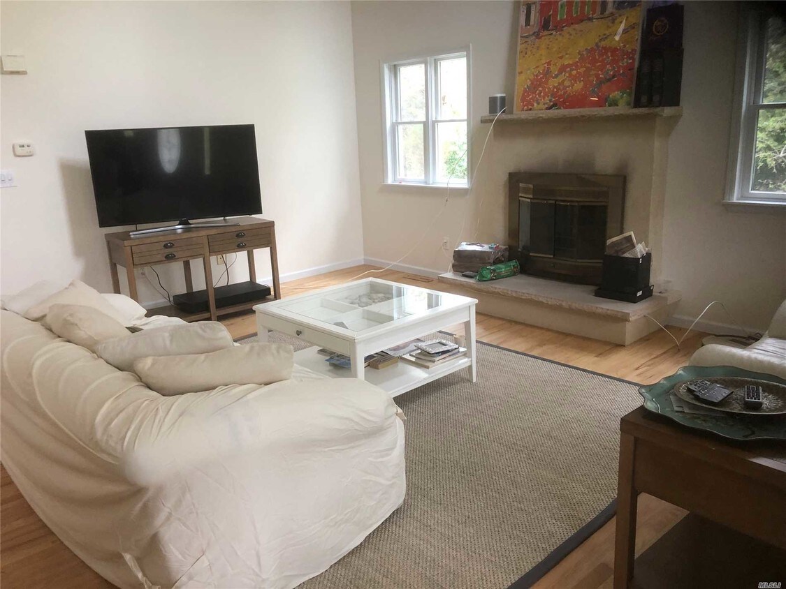 40 Quogue Riverhead Rd, Quogue, NY 11959 House for Rent in Quogue, NY