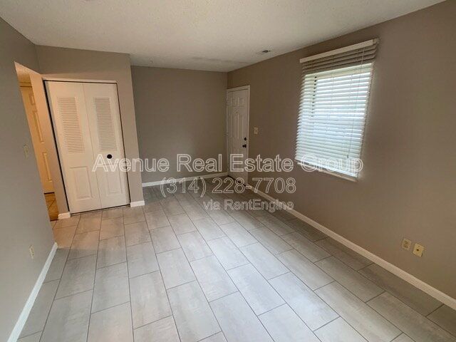 Building Photo - 1662 E Swan Cir