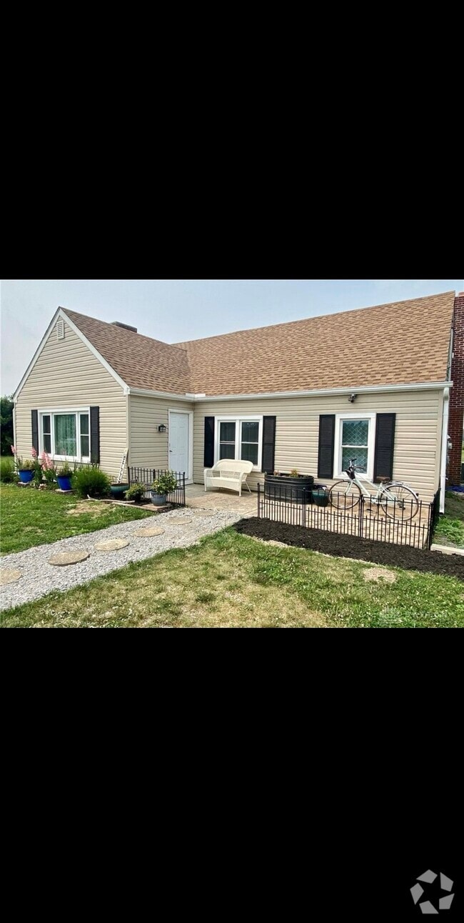 Building Photo - 9409 OH-571