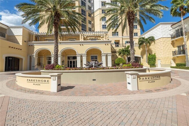 Foto del edificio - 300 Beach Dr NE