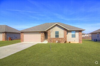 Building Photo - 5613 W Longleaf Dr