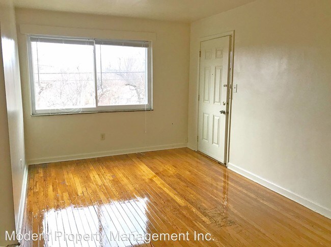 Building Photo - 1670 Alexandria Dr