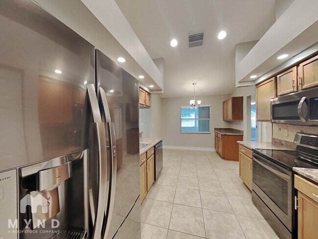 Building Photo - 8280 Philatelic Dr