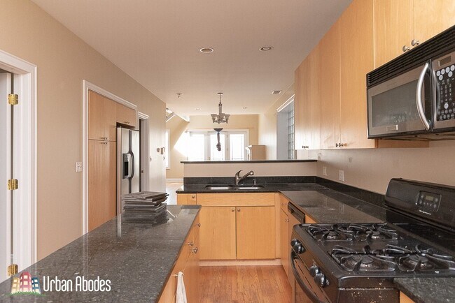 Foto del edificio - 728 N Willard Ct