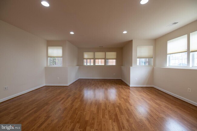 Building Photo - 4209 Kerrigan Ln