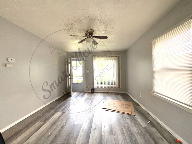 Foto del edificio - 21065 Atlantic Ave