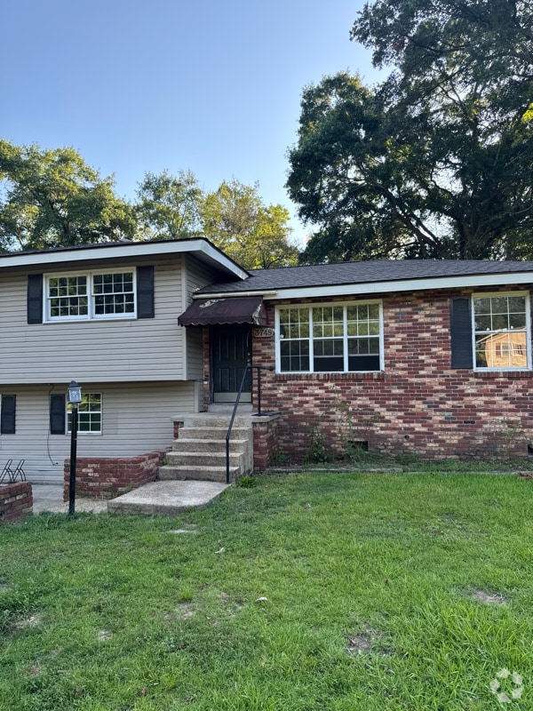 Building Photo - 3748 Cumberland Dr