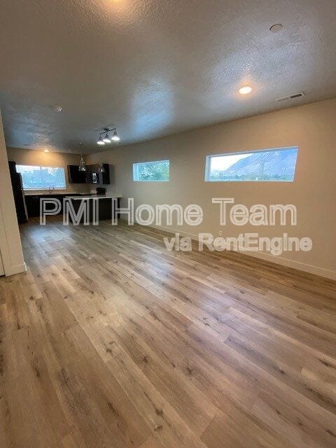 Building Photo - 2874 Kiesel Ave