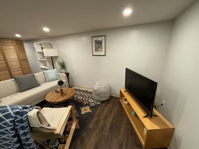 Building Photo - 8316 49th Ave S