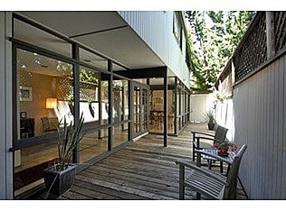 Large private deck - 2301 Virginia St