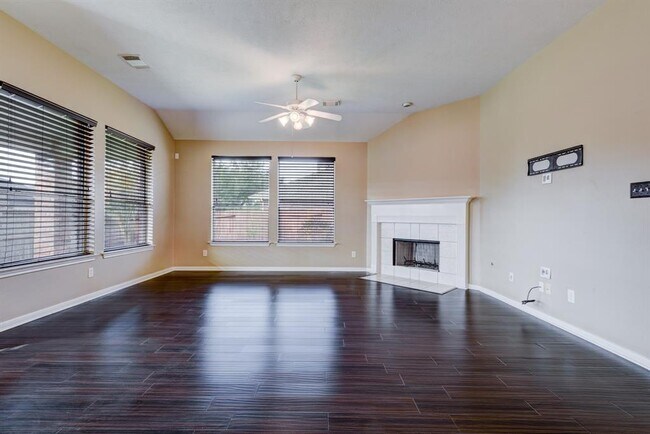Foto del edificio - 21903 Hannover Ridge Dr