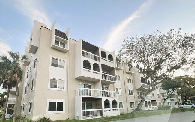 Building Photo - 7705 Camino Real