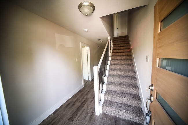 Foto del edificio - 3209 Forest Park Blvd