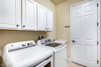 Building Photo - 28623 Derry Ct