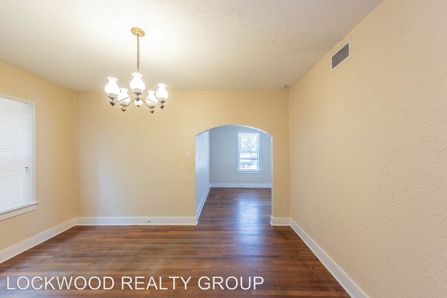 Building Photo - 112 E Norwood Ct