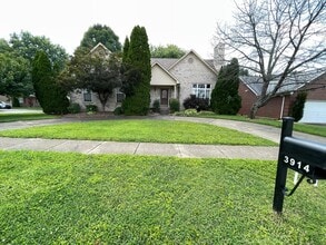 Building Photo - 3914 Stone Hollow Dr
