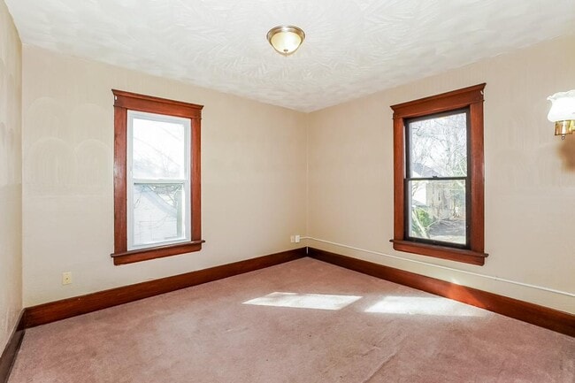 Foto del edificio - 711 Garfield St