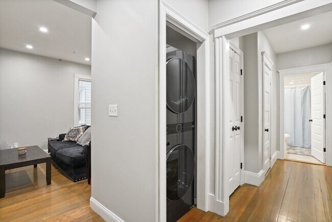 Foto del edificio - 17 Howe St