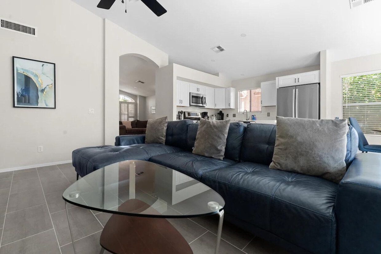 Foto principal - 3455 E Marco Polo Rd