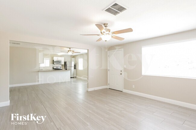 Foto del edificio - 581 National St