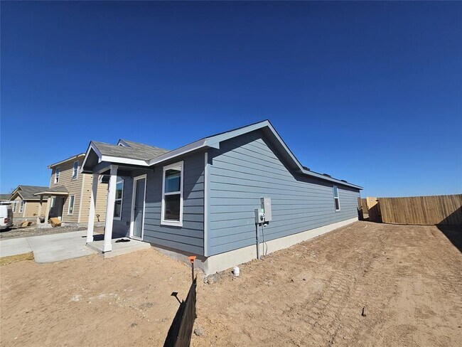 Foto del edificio - 2304 Blizzard Dr