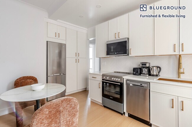 Foto del edificio - 244 W 72nd St