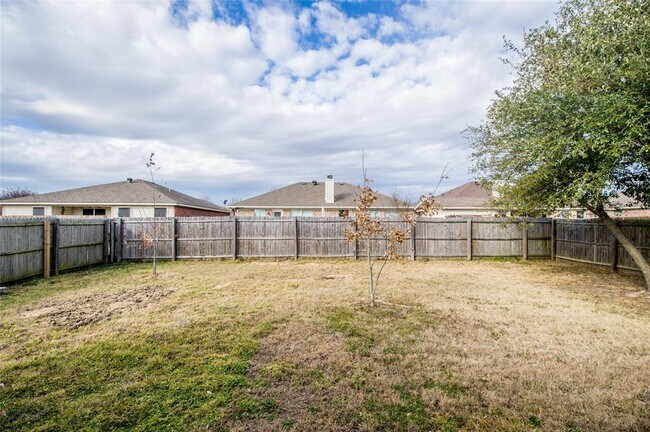 Building Photo - 120 Tranquillity Ln