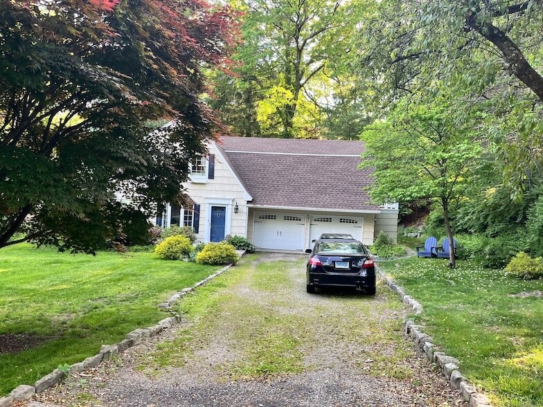 Primary Photo - 141 Sun Dance Rd