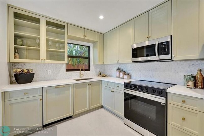 Foto del edificio - 1545 Harrison St