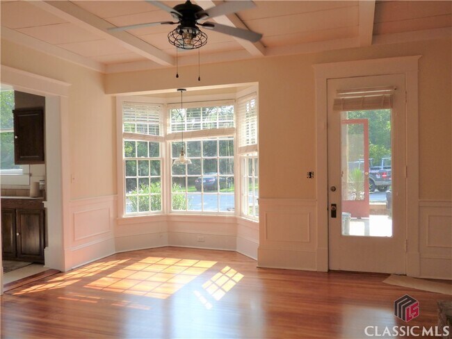 Building Photo - 1010 Oglethorpe Ave