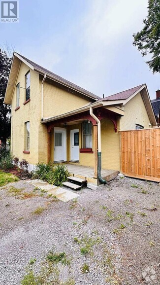 Building Photo - 34 Sussex St S