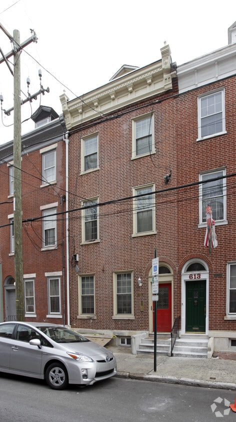 Primary Photo - 611 S 10th St