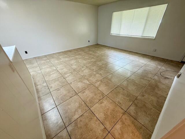 Foto del edificio - 594 Florosa Ct