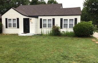 Building Photo - 525 N Crown Point Dr