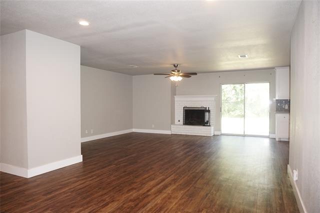 Foto del edificio - 1404 Harrison Ln