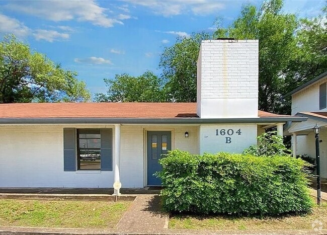 Building Photo - 1604 Mill St