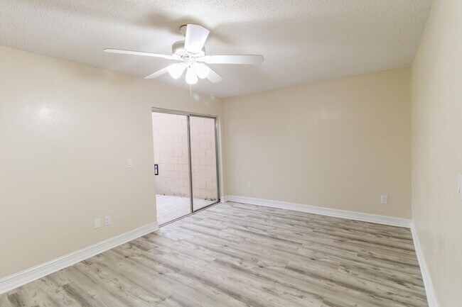 Foto del edificio - Sandcrest Circle