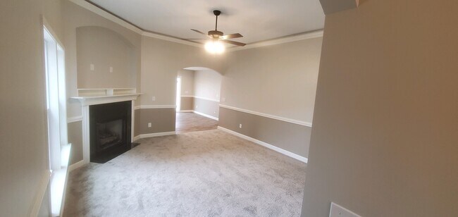 Foto del edificio - 1852 Rosalyn Dew Dr