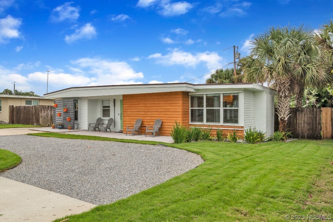 1811 N Peninsula Ave, New Smyrna Beach, FL 32169 House for Rent in