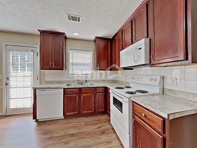 Building Photo - 1318 Baylor Dr
