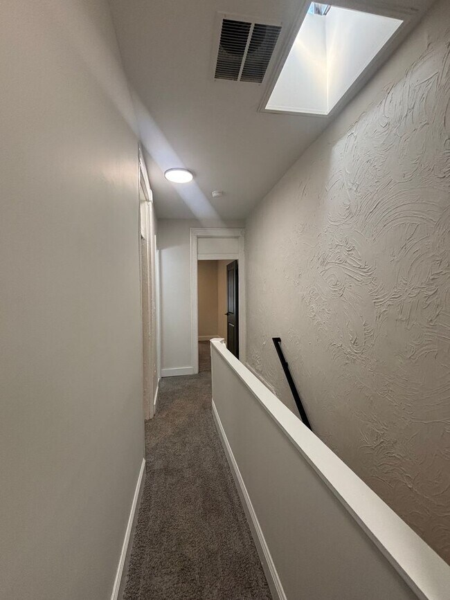 Foto del edificio - Newly Renovated 4BR Home in East Baltimore – Perfect for Families or Professionals!