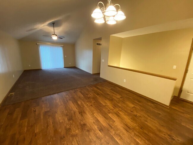 Building Photo - Newer Home in Excellent Family Neighborhood