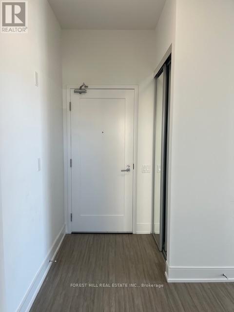 Building Photo - 310 Tweedsmuir Ave