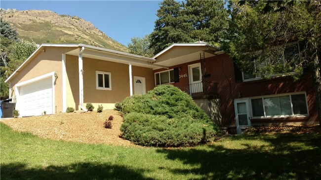 Building Photo - 3445 S Westwood Dr