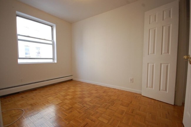 Building Photo - 105 Stanton St