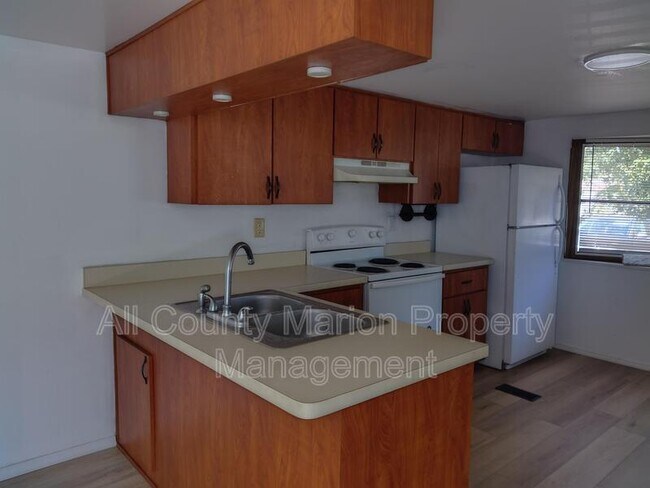 Building Photo - 1120 NW 42nd Pl