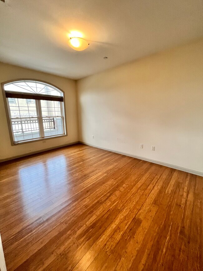 50 Oak St 202 - 30 Oak St