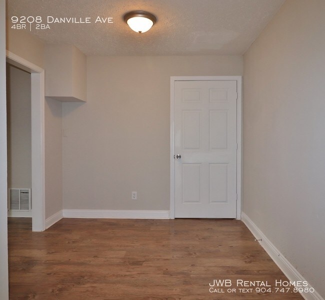 Foto del edificio - 9208 Danville Ave