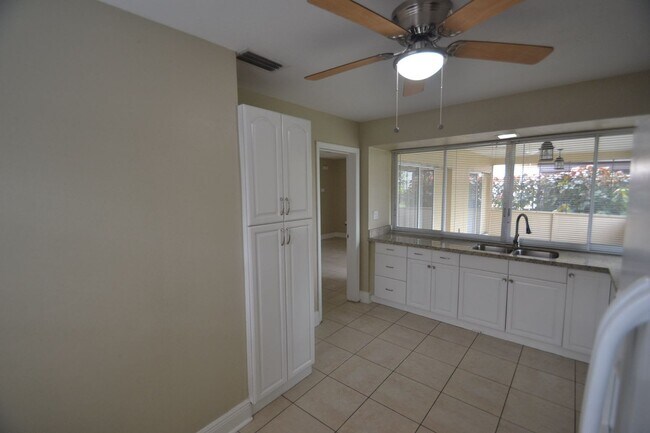 Foto del edificio - 4319 Harrison St