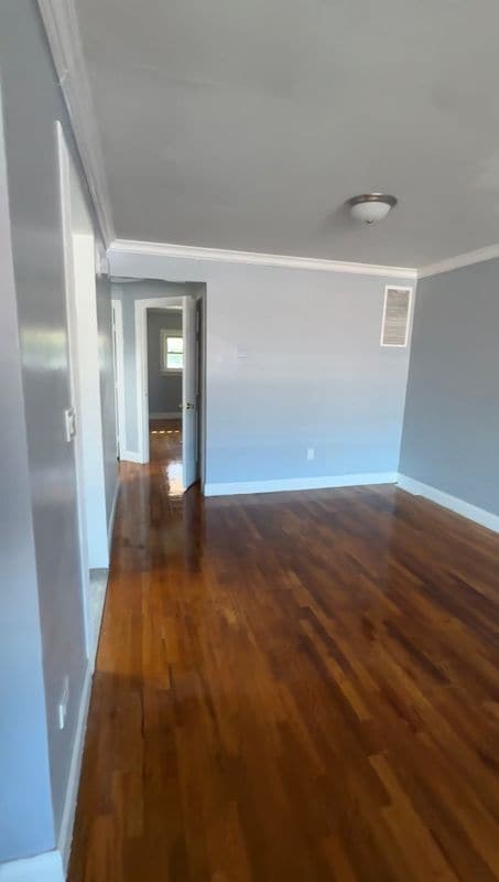 Building Photo - 3213 Wickham Ave